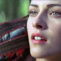 Kristen Stewart es Blancanieves en 'Blancanieves y la leyenda del cazador'