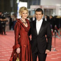 Melanie Griffith y Antonio Banderas en la alfombra roja de los Goya 2012