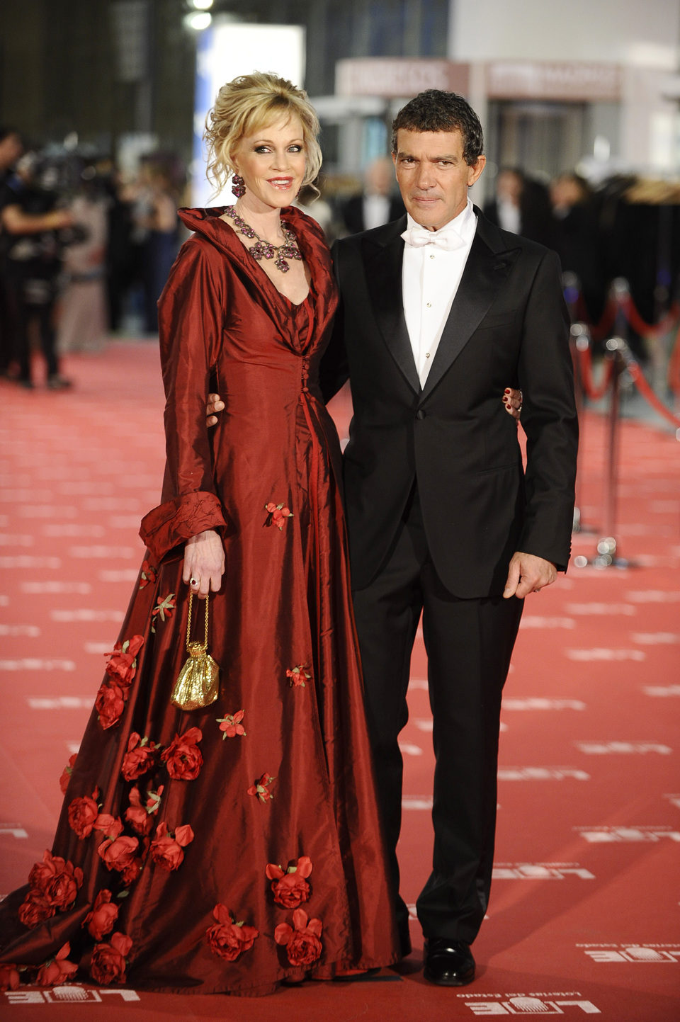 Melanie Griffith y Antonio Banderas en la alfombra roja de los Goya 2012