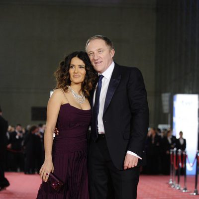 Salma Hayek y su marido en los Goya 2012