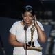 Octavia Spencer recibe un Oscar 2012