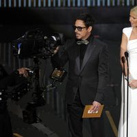 Robert Downey Jr. y Gwyneth Paltrow presentaron un Oscar 2012