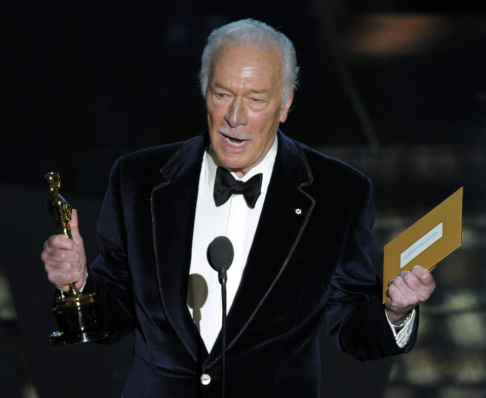 Christopher Plummer recibe su Oscar 2012