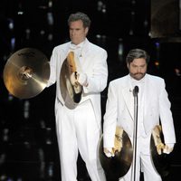 Will Ferrell y Zach Galifianakis presentaron los Oscar 2012 musicales