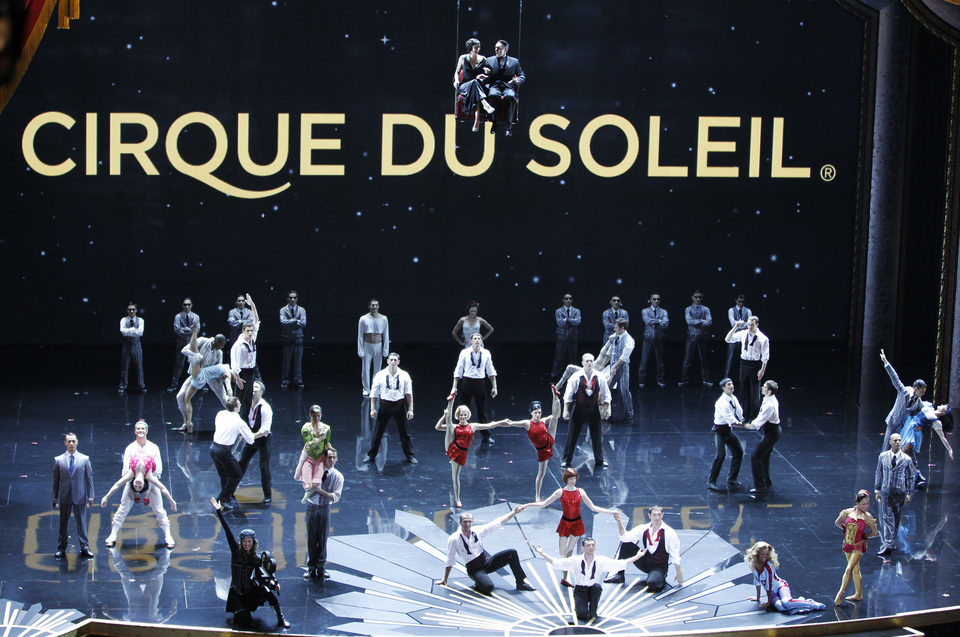 El Cirque du Soleil en el escenario de los Oscar 2012