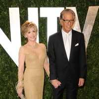 Jane Fonda y su marido en la fiesta de Vanity Fair tras los Oscar 2012