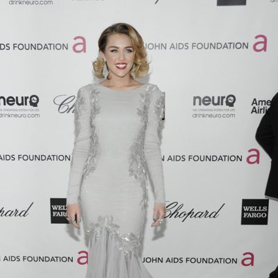 Miley Cyrus en la fiesta de Elton John tras los Oscar 2012