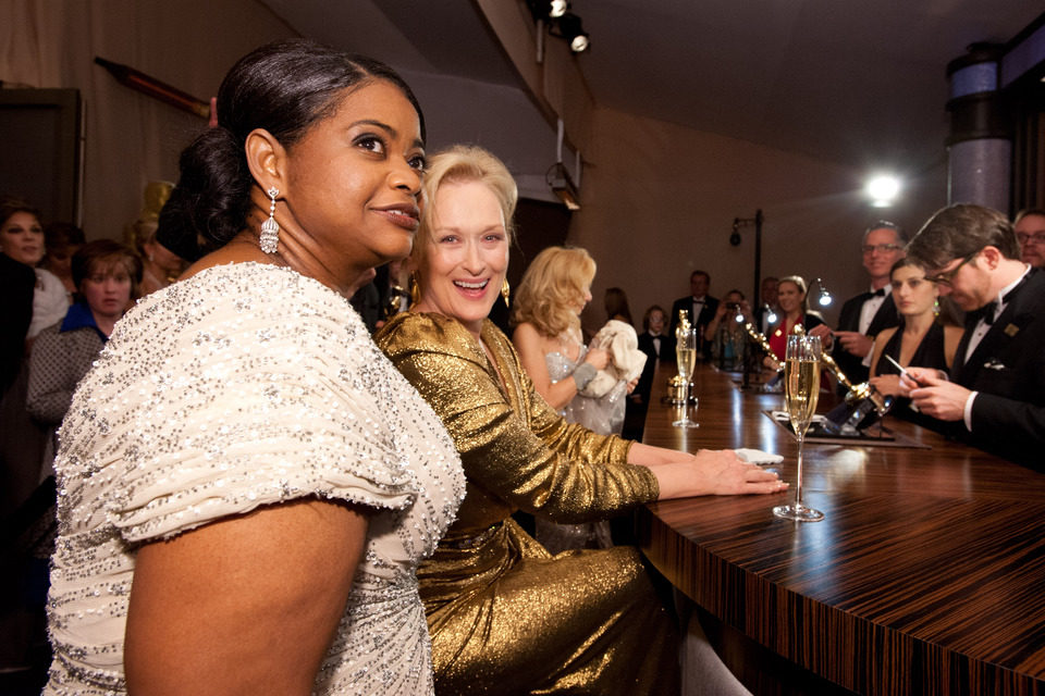 Octavia Spencer y Meryl Streep esperan a que graben sus Oscars