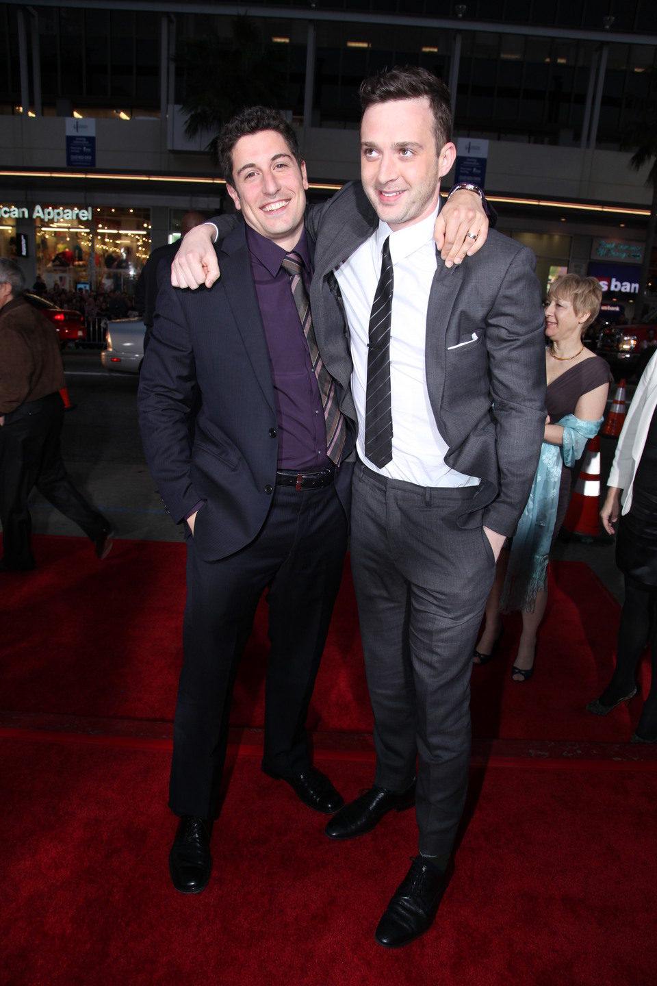 Jason Biggs y Eddie Kaye Thomas en la premiére de 'American Pie: El reencuentro'