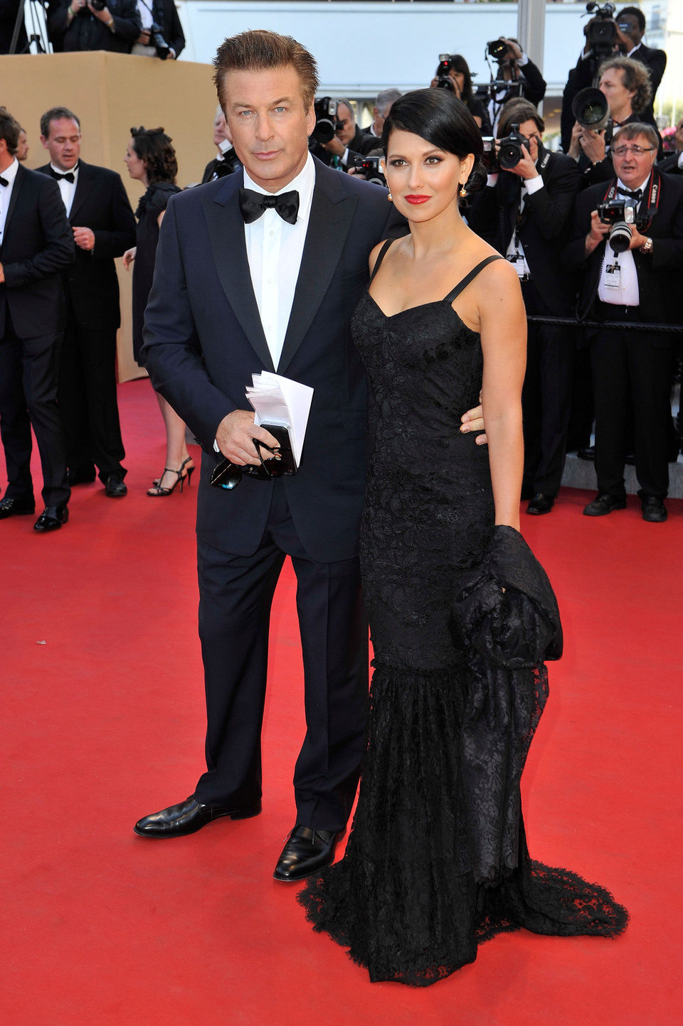 Alec Baldwin e Hilaria Thomas en la inauguración del Festival de Cannes 2012