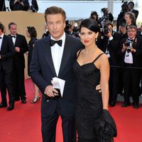 Alec Baldwin e Hilaria Thomas en la inauguración del Festival de Cannes 2012