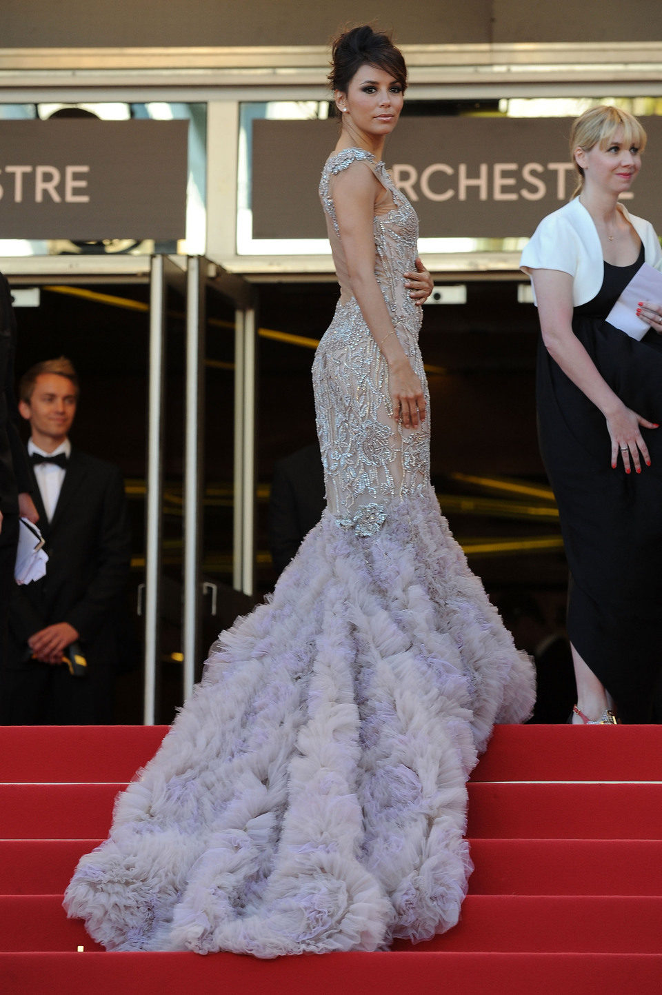 Eva Longoria muestra su vestido en el Festival de Cannes 2012