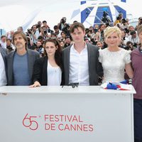 Garrett Hedlund, Walter Salles, Kristen Stewart, Sam Riley, Kirsten Dunst y Viggo Mortensen en el Festival de Cannes 2012