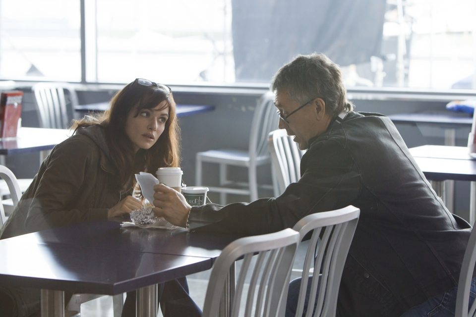 Rachel Weisz con Tony Gilroy en 'El legado de Bourne'