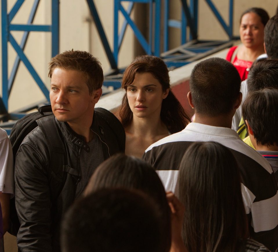 Rachel Weisz y Jeremy Renner en 'El legado de Bourne'