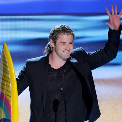 Chris Hemsworth en los Teen Choice Awards 2012