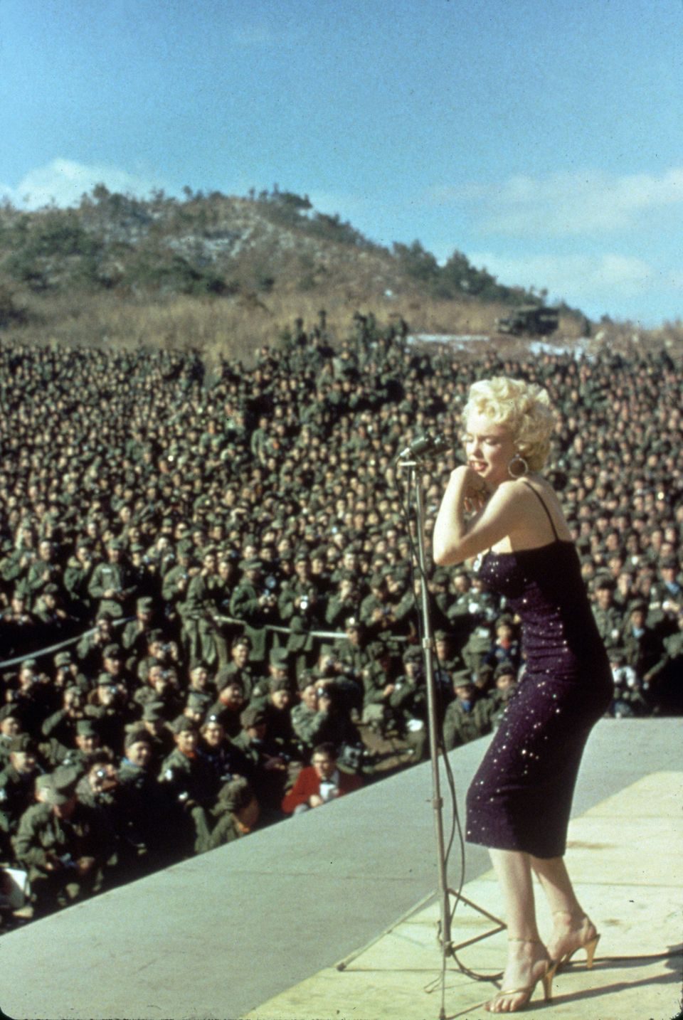 Marilyn Monroe canta para las tropas en Corea