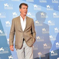 Pierce Brosnan en la Mostra de Venecia 2012