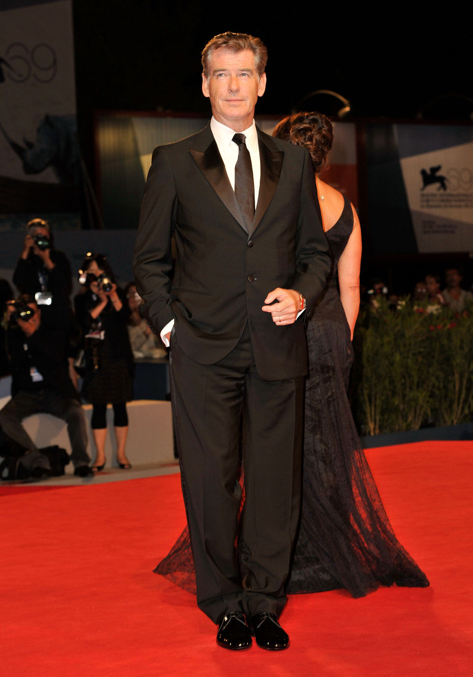 Pierce Brosnan posa en la Mostra de Venecia 2012