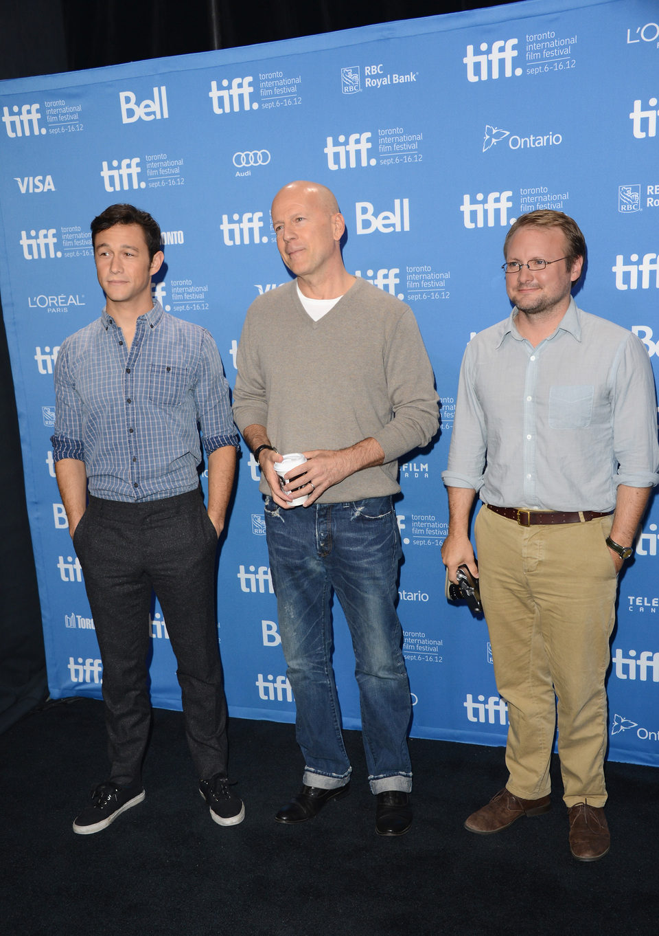 Joseph Gordon-Levitt, Bruce Willis y Rian Johnson en el TIFF 2012