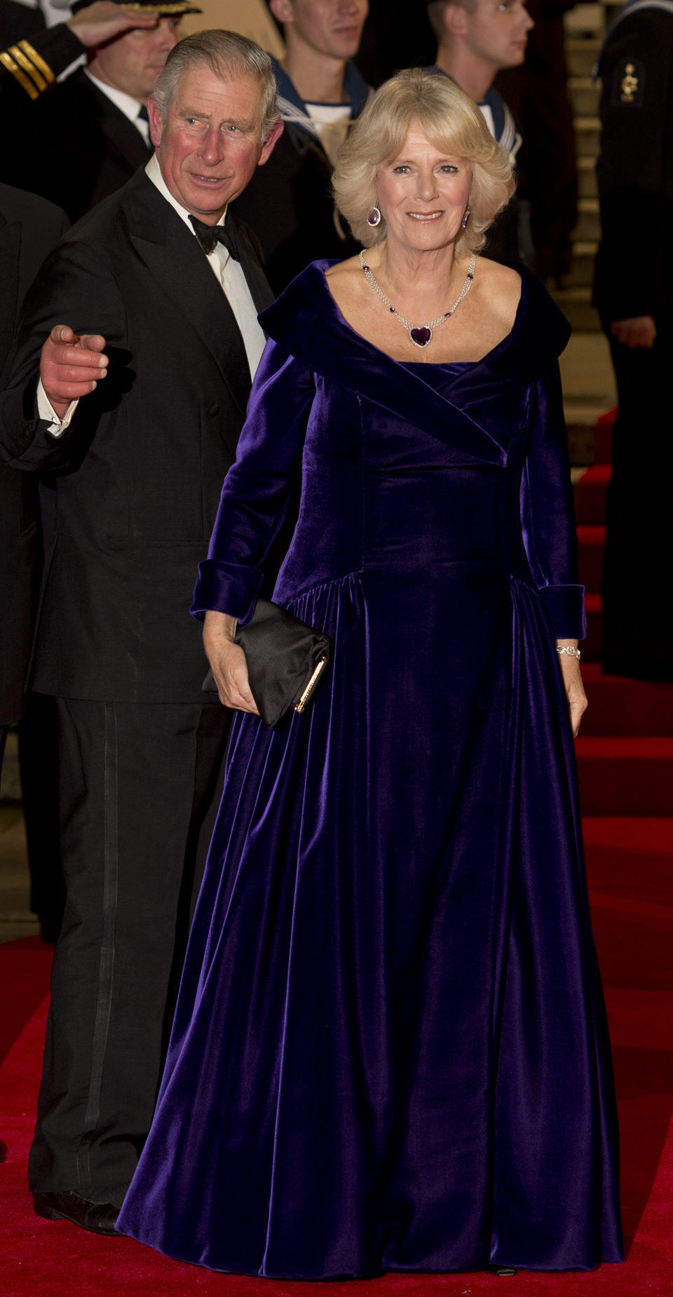 El príncipe Carlos de Inglaterra y Camilla Parker Bowles en la premiere mundial de 'Skyfall'