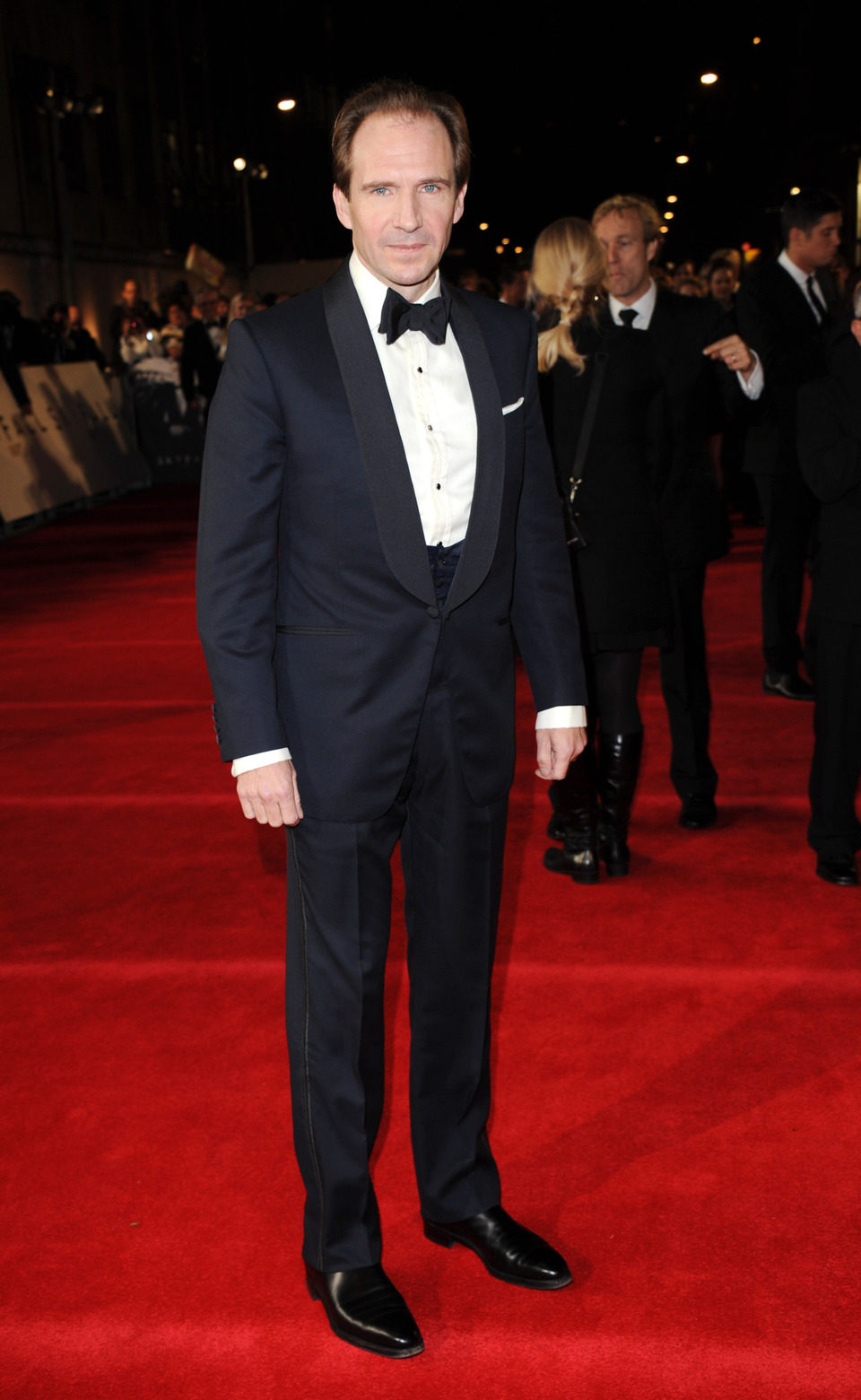 Ralph Fiennes en la premiere mundial de 'Skyfall' en Londres