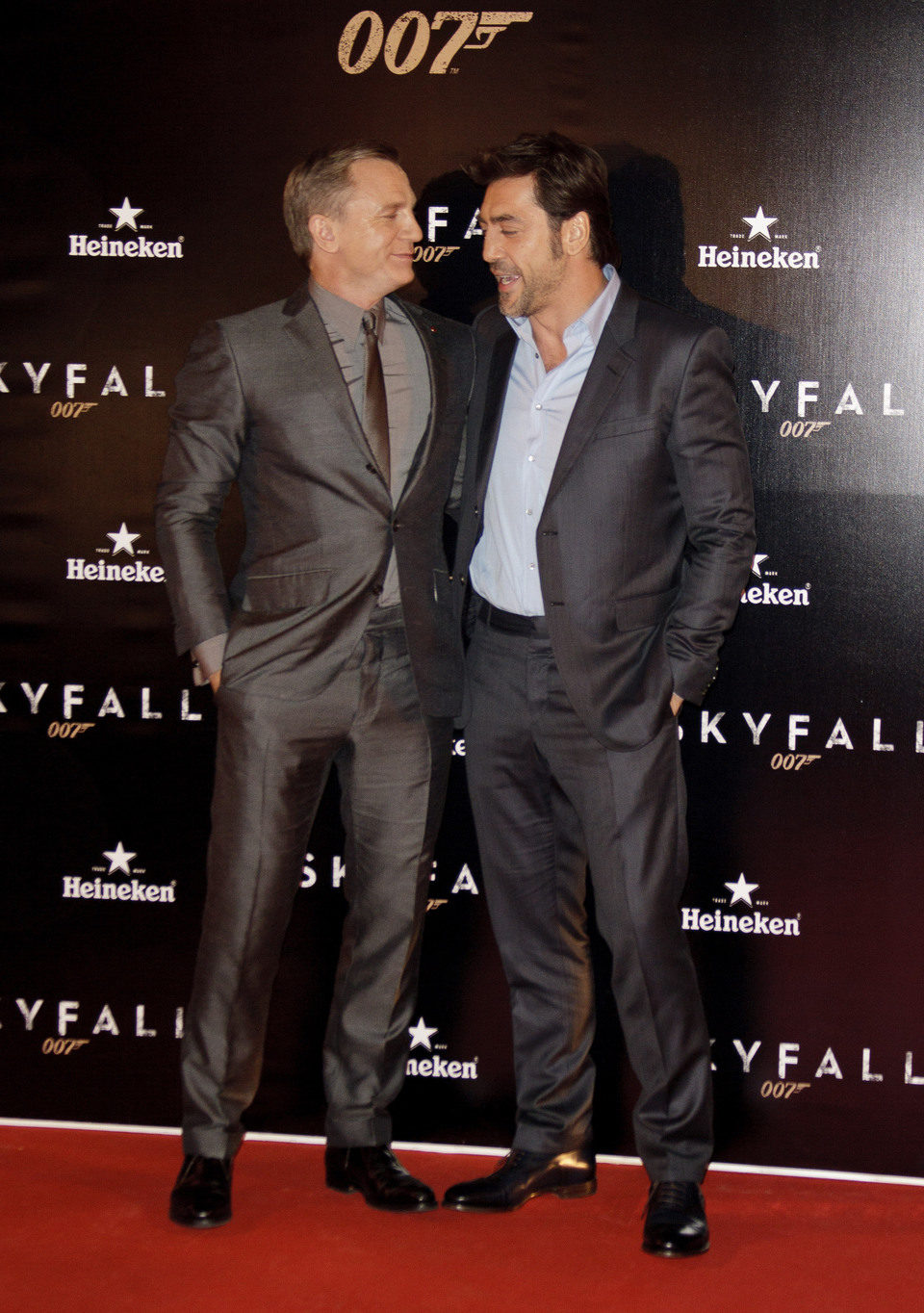 Daniel Craig y Javier Bardem en la premiere de 'Skyfall' en Madrid