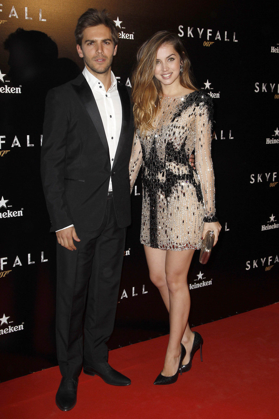 Marc Clotet y Ana de Armas en la premiere de 'Skyfall' en Madrid