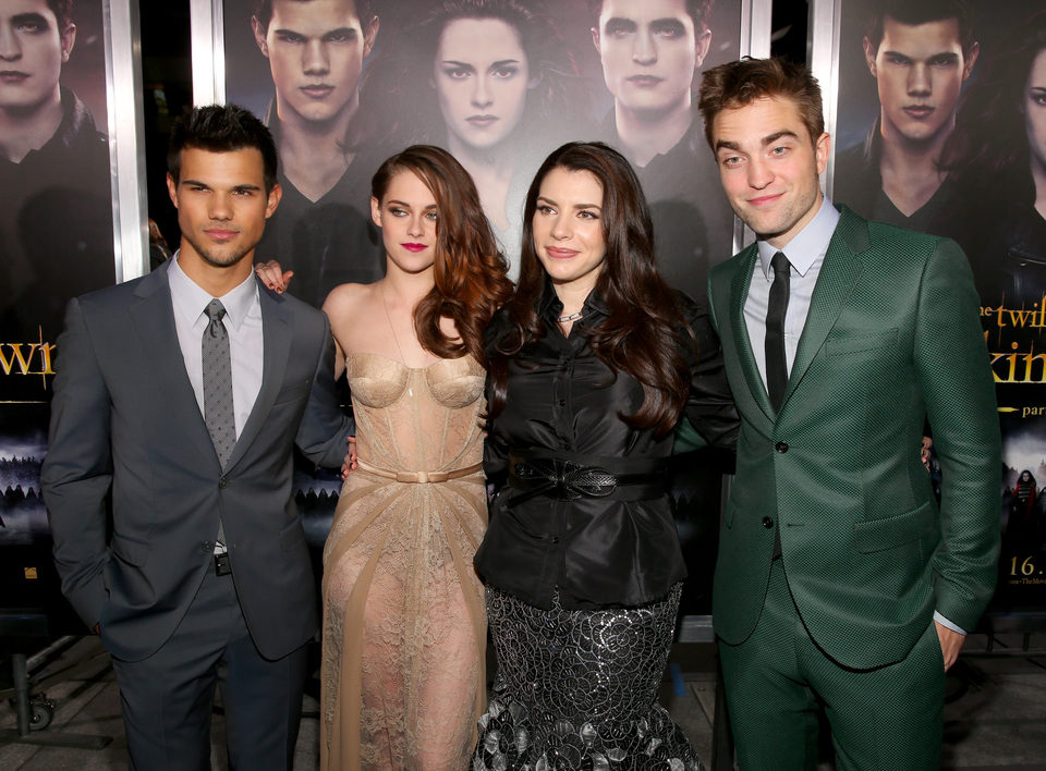 Taylor Lautner, Kristen Stewart, Stephenie Meyer y Robert Pattinson en el estreno de 'Amanecer. Parte 2' en Los Ángeles