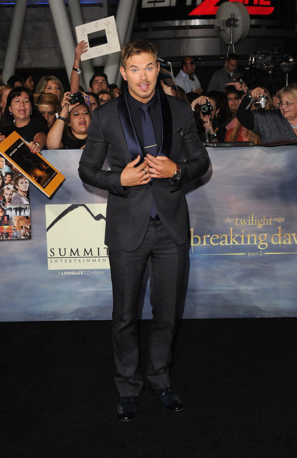 Kellan Lutz en el estreno de 'Amanecer. Parte 2' en Los Ángeles