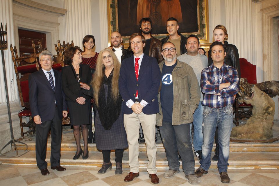 El equipo de 'Las brujas de Zugarramurdi' posa en el rodaje