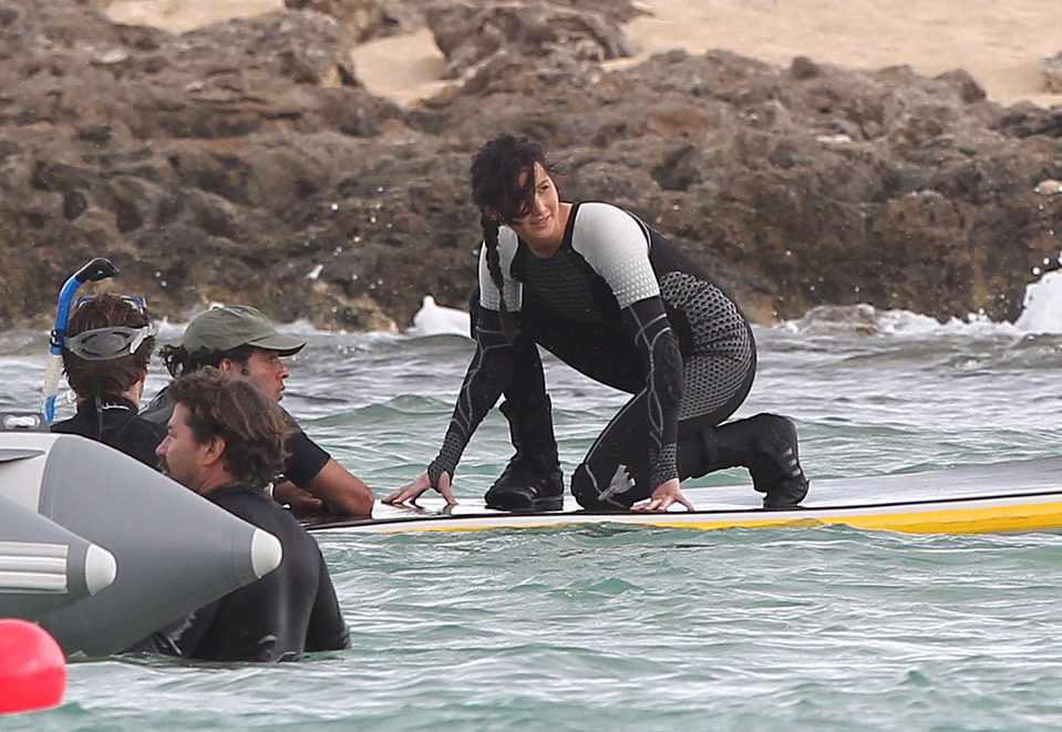 Jennifer Lawrence prueba el agua en el rodaje de 'Los Juegos del Hambre: En llamas'