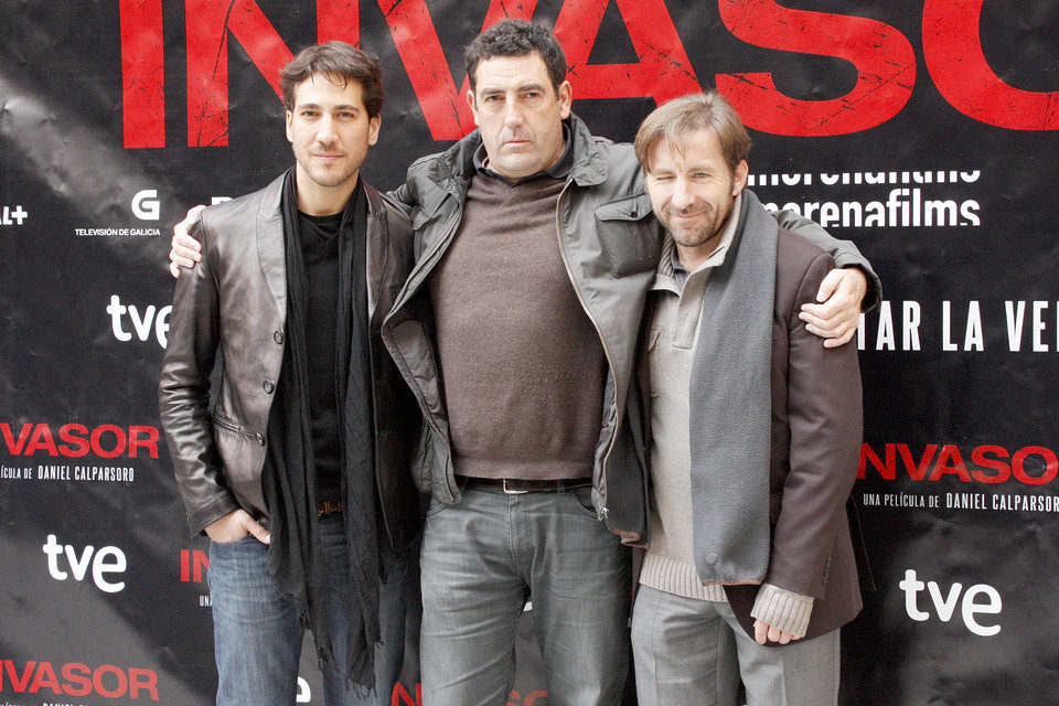 Daniel Calparsoro, Antonio de la Torre y Alberto Ammann en la presentación de 'Invasor' en Madrid