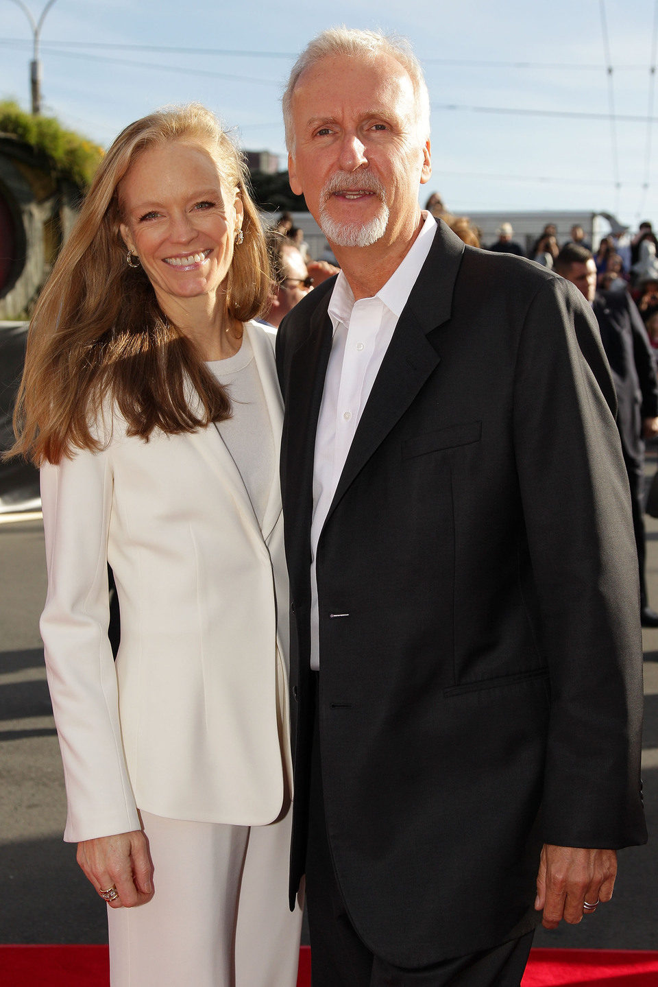 James Cameron y Suzy Amis en la premiere de 'El Hobbit: Un viaje inesperado' en Nueva Zelanda