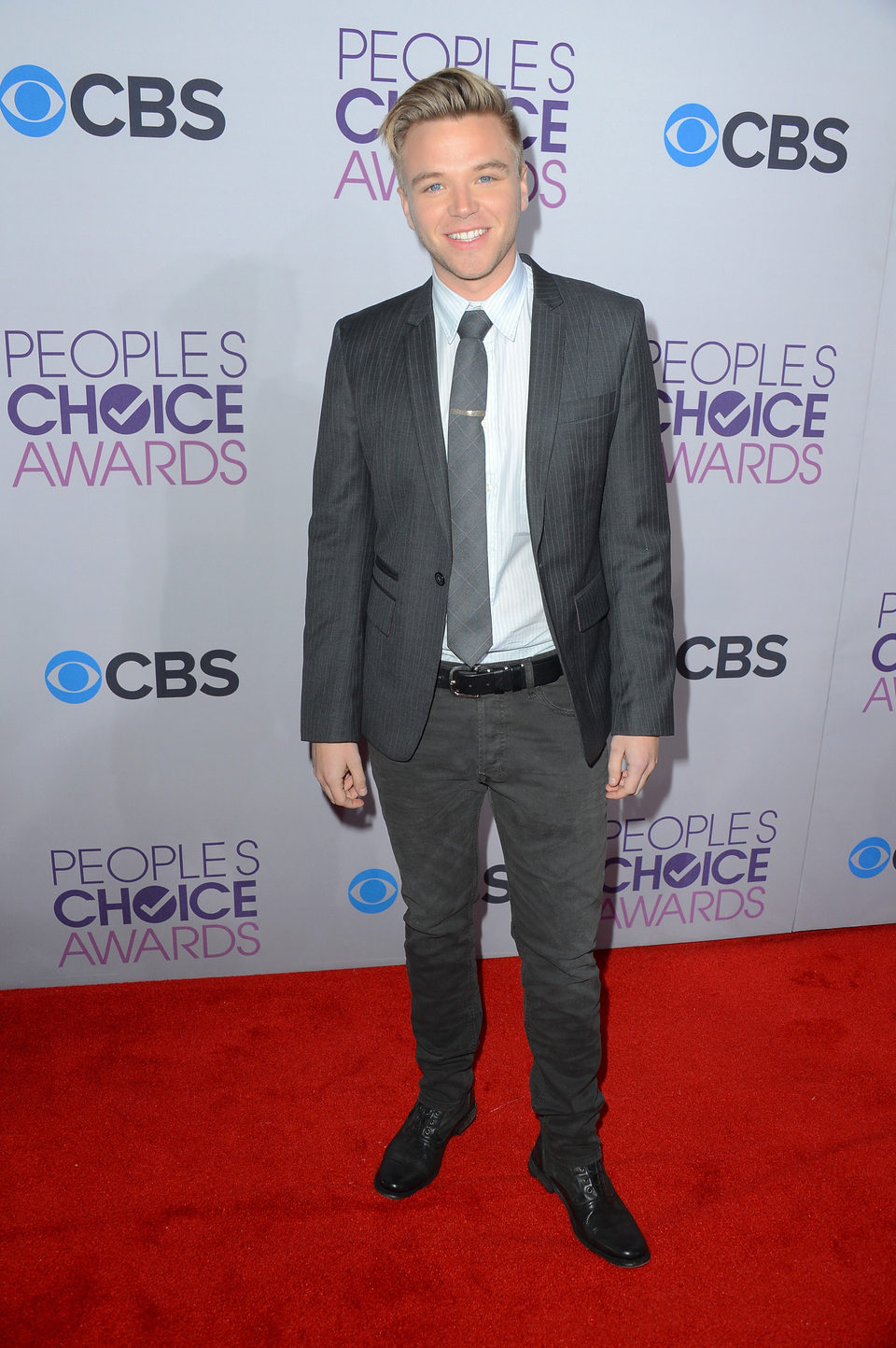 Brett Davern en la gala de los People's Choice Awards 2013