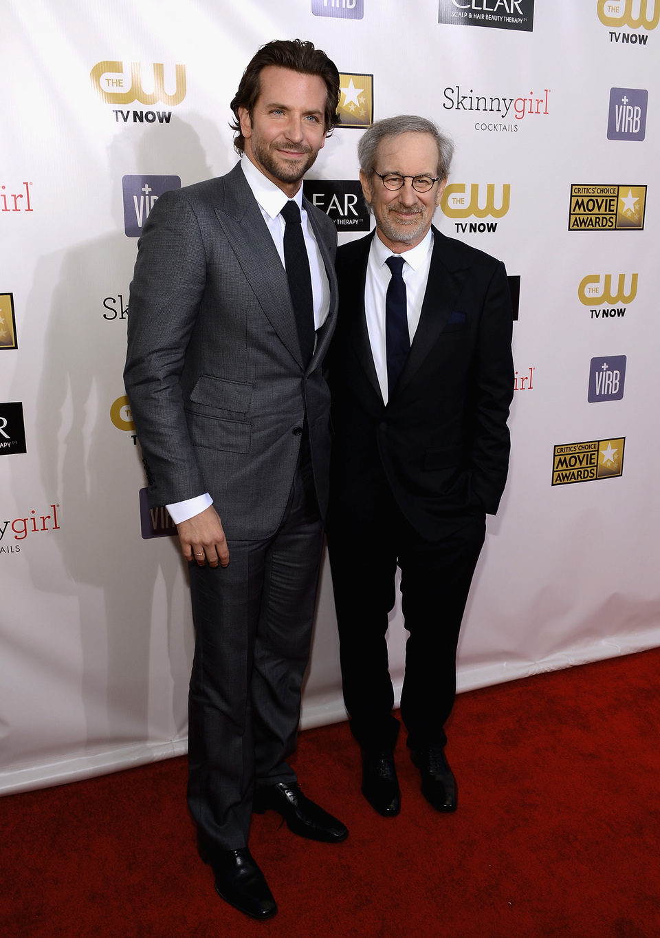 Bradley Cooper y Steven Spielberg en la gala de los Critics' Choice Movie Awards 2013