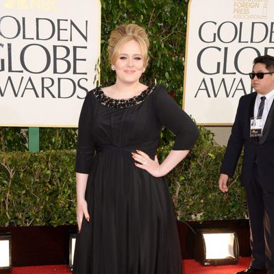 Adele en la alfombra roja de los Globos de Oro 2013