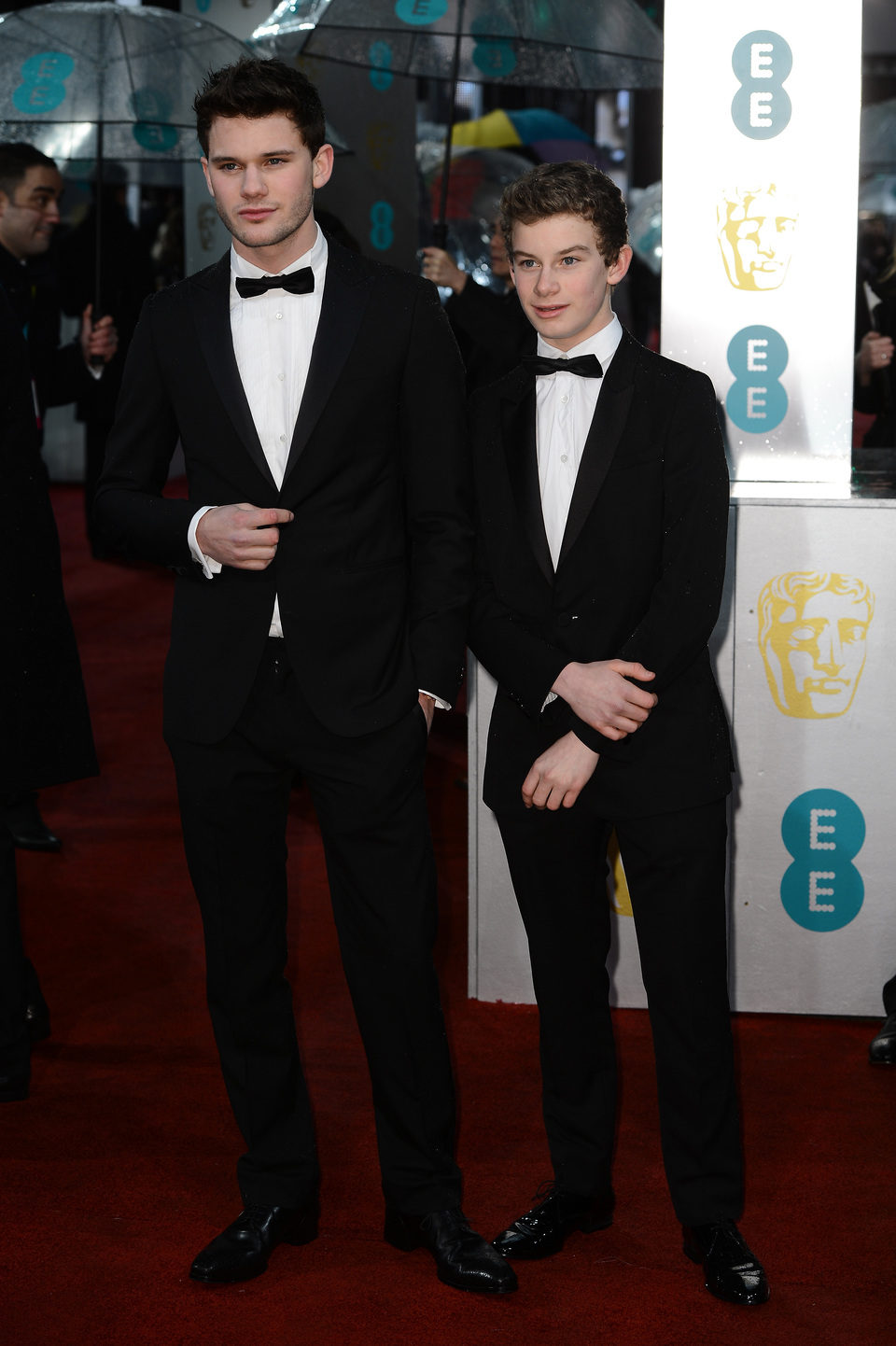 Jeremy Irvine en los BAFTA 2013