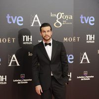 Mario Casas en la alfombra roja de los Goya 2013