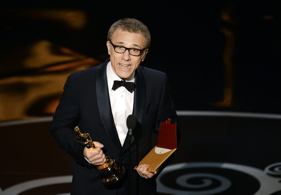 Christoph Waltz recogiendo el Oscar 2013 a Mejor actor de reparto por 'Django desencadenado'