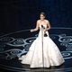 Jennifer Lawrence recoge el Oscar a Mejor Actriz por 'El lado bueno de las cosas'