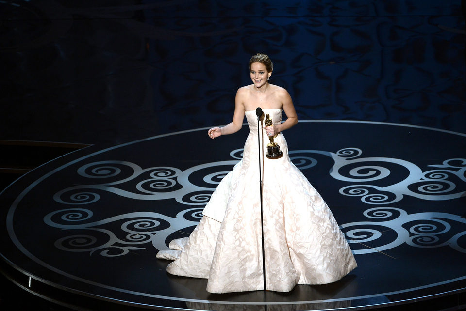 Jennifer Lawrence recoge el Oscar a Mejor Actriz por 'El lado bueno de las cosas'