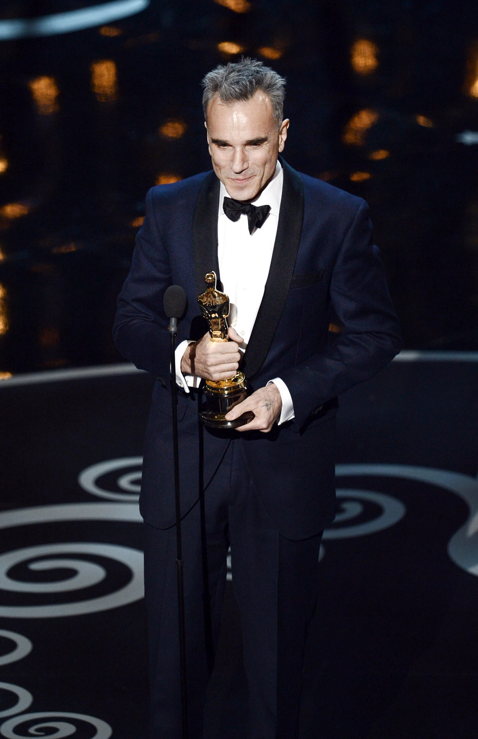 Daniel Day-Lewis recoge el Oscar a Mejor Actor por 'Lincoln'