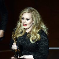 Adele recoge el Oscar a Mejor Canción Original por 'Skyfall'