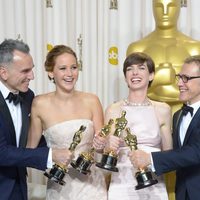 Los actores y actrices ganadores del Oscar 2013 posan juntos