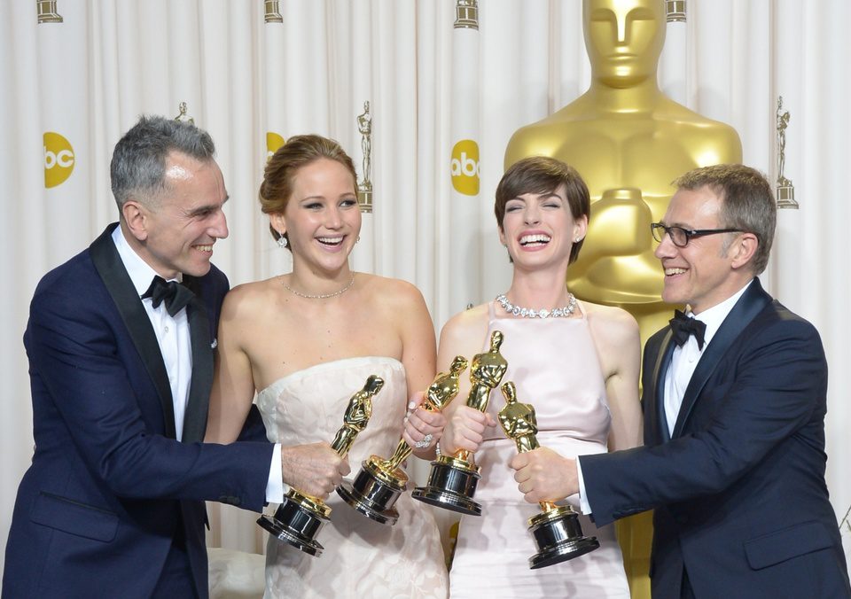 Los actores y actrices ganadores del Oscar 2013 posan juntos