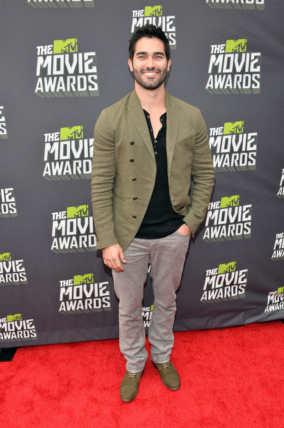 Tyler Hoechlin en la alfombra roja de la entrega de los MTV Movie Awards 2013