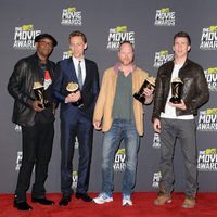 Samuel L. Jackson, Tom Hiddleston, Joss Whedon y Chris Evans con sus premios en los MTV Movie Awards 2013