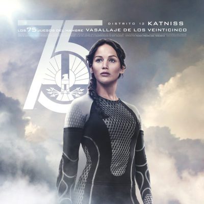 Póster español de Katniss para 'Los Juegos del Hambre: En llamas'