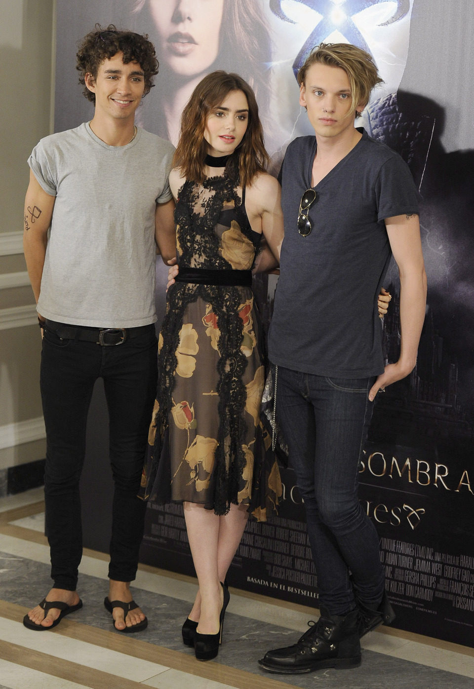 Robert Sheehan, Lily Collins y Jamie Campbell Bower en la presentación de 'Cazadores de Sombras: Ciudad de Hueso' en Madrid